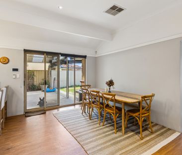 18 Cleveland Court, Marangaroo WA 6064 - Photo 4