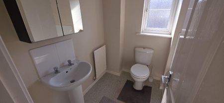 2 bedroom semi-detached house to rent - Photo 2
