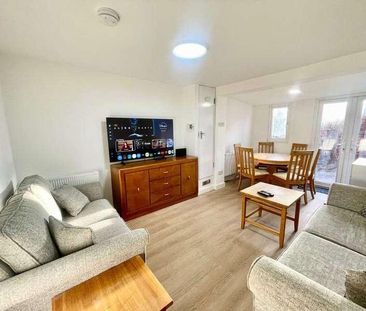 Board School Road, Woking, Surrey, GU21 - Photo 1