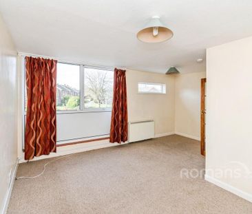 3 bedroom flat to rent - Photo 1