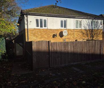 2 bedroom semi-detached house to rent - Photo 4