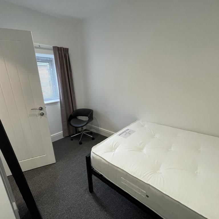 2 bedroom house to rent - Photo 1