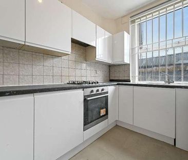 Upper Tooting Road, London, SW17 - Photo 3