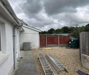 2 bedroom semi-detached bungalow to rent - Photo 2