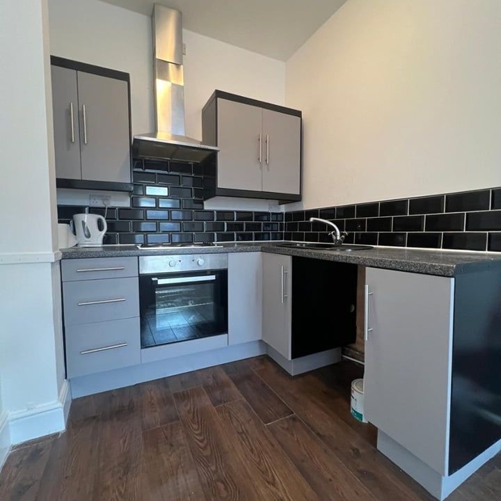 1 Bed Flat, Compton Road, LE3 - Photo 1