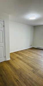 $1,899 / 2 br / 1 ba / 6 caithness st e unit 2 - Photo 3