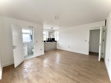 Studio to rent - Photo 3