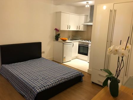 Studio Flat, Iveagh Avenue, NW10 - Photo 3