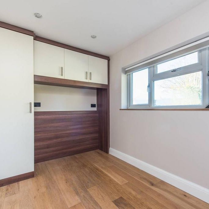 4 bedroom terraced house to rent - Photo 1