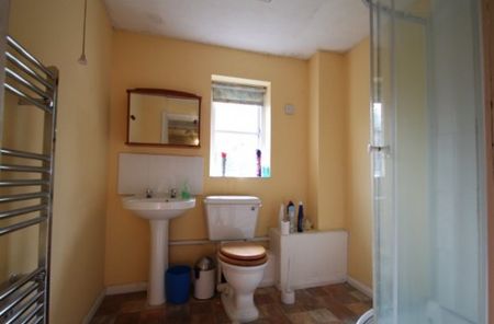 6 Bed - 6 Bed Property Sale Hill, Broomhill - Photo 5