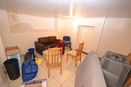 4 bedroom house share to rent - Photo 3