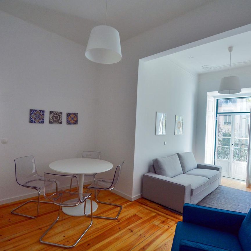 Apartamento T2 Mobilado | 80m² | Conde Redondo | Próx. Av. Liberdade | Transportes à Porta - Foto 1