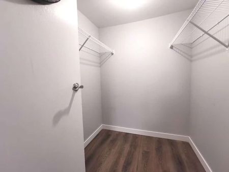 For Lease - 17 Boticelli Way, Vaughan, Ontario - Photo 2