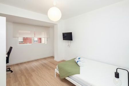 Carrer de Linares, Valencia, Valencian Community 46018 - Foto 2