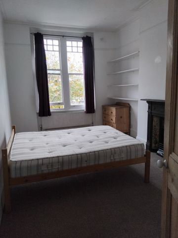 2 Bed Flat, Herne Hill, SE24 - Photo 4