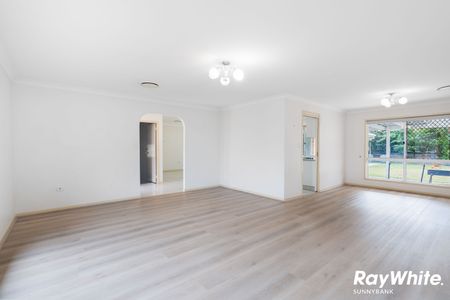 Spacious Family Home - Mansfield School Catchment! - Photo 2