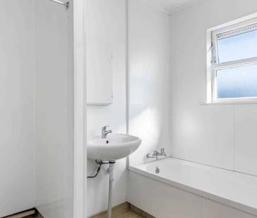 Perfect Location! - Photo 1