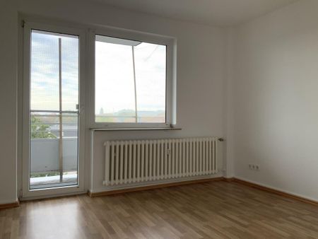 Renovierte 3-Zimmerwohnung mit Balkon und neuem Bad in DU-Walsum - Foto 2