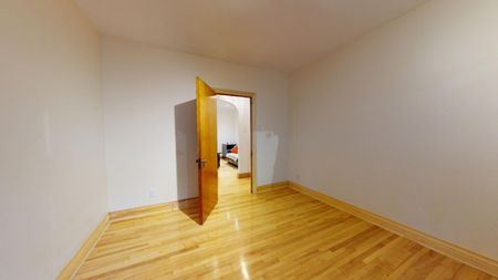 4825 Rue Chabot, #1 - Photo 2