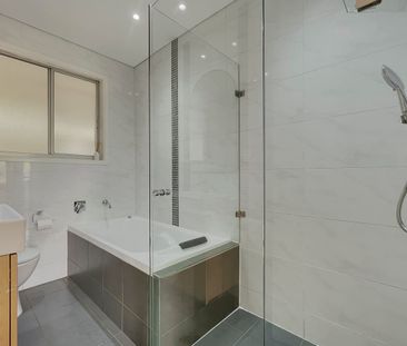 Charming 3-Bedroom family home in prime location - Photo 6