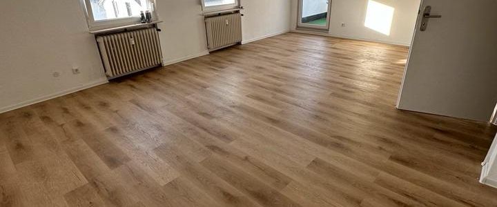 Helle 3-Zimmer Dachgeschosswohnung zu vermieten! - Photo 1