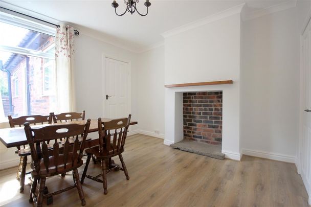 2 Bedroom House - Mid Terrace To Let - Photo 1