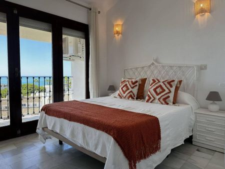 3 room luxury penthouse for rent in Mijas, Spain - Photo 4