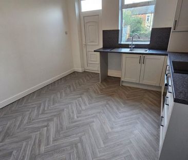 3 bed Terraced - To Let - Photo 5
