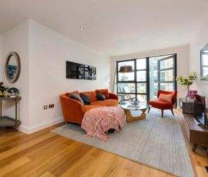 1 Bedrooms Flat to rent in Pages Walk, London SE1 | £ 390 - Photo 1