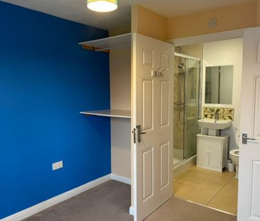 1 Bed Flat, Gatcombe Road, BS13 - Photo 2