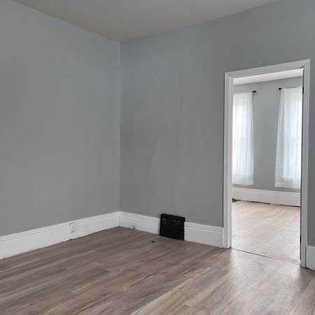 For Lease - 342 Dalhousie Street, Brantford, Ontario - Photo 4