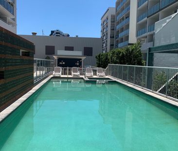 South Brisbane - Photo 2