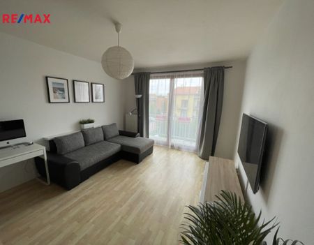 Pronájem bytu 2+kk v osobním vlastnictví 48 m², Hostivice - Photo 2