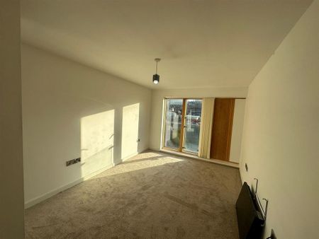 2 bedroom apartment to rent - Photo 4