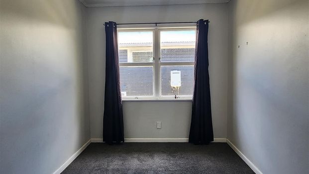 Large two bedroom home for rent. - Photo 1