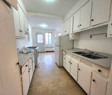 ** Because You Deserve a Home: 3 1/2 Near Orange Line Metros, CDN ** - Photo 2