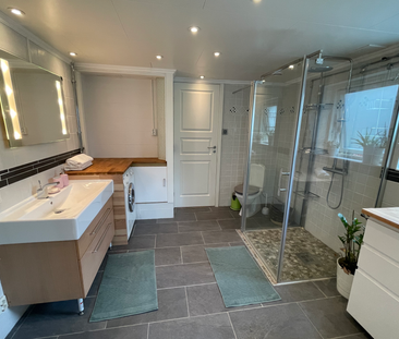 Vadarevägen, Segeltorp - Photo 2