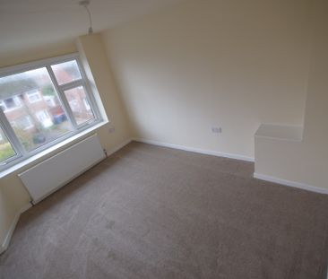 To Let 3 Bed Semi-Detached House - Photo 3