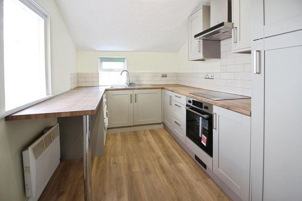 2 bedroom terraced house to rent - Photo 1