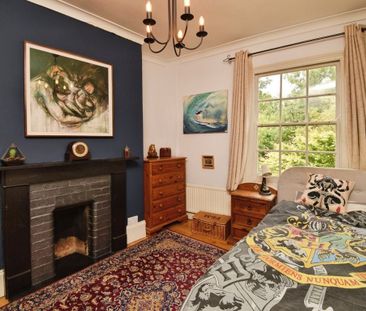 4 Bed Terraced House, Woodland Terrace, SE7 - Photo 2