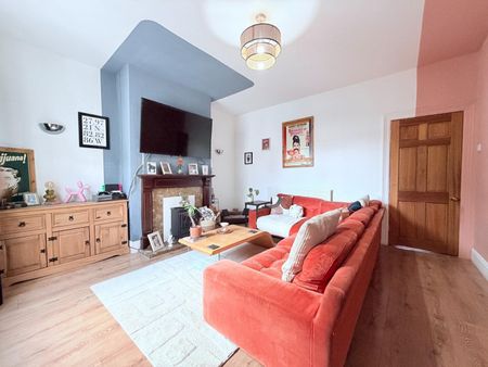 3 bedroom House To Let - Photo 5