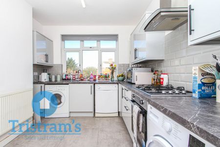 3 bed Flat for Rent - Photo 5