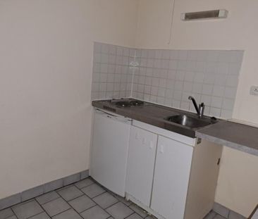 GRAND STUDIO 31.78 M² RUE DES 2 PORTES Versailles (78000) - Photo 3