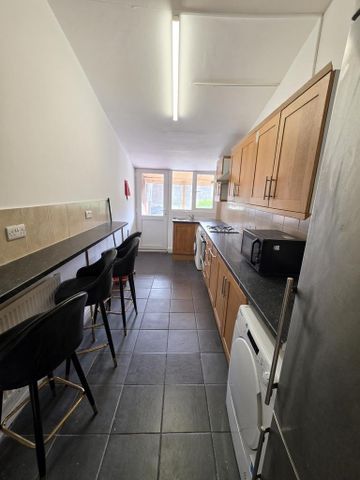 5 bedroom property to rent - Photo 5