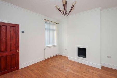 Catherine Street, Eccles, Manchester, M30 - Photo 4