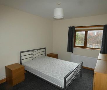 Flat 2 152, Upper Newtownards Road, Belfast, BT4 3EQ - Photo 5