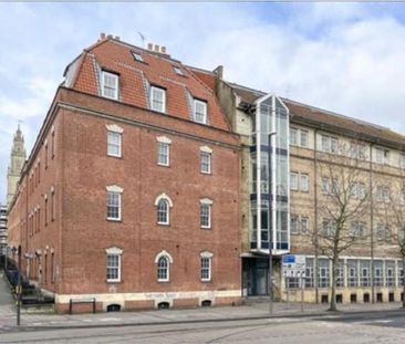 A lovely one bedroom flat located in central Bristol, with a alloca... - Photo 2