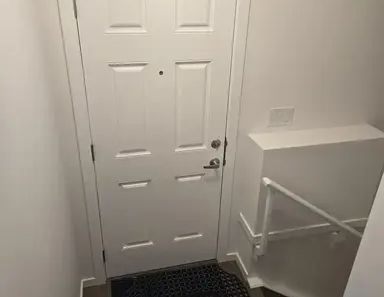 2 Beds, 2 Baths - Legal Suite Basement | Carringford Rd NW, Calgary - Photo 1