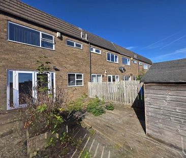 3 bedroom end of terrace house to rent - Photo 1