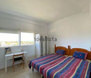 Alquiler de dúplex en Calle Sierra Morena - Photo 2